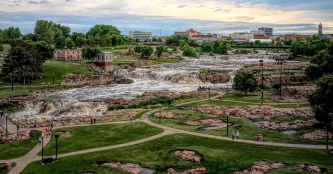 Holiday Inn Sioux Falls-City Center By Ihg Buitenkant foto
