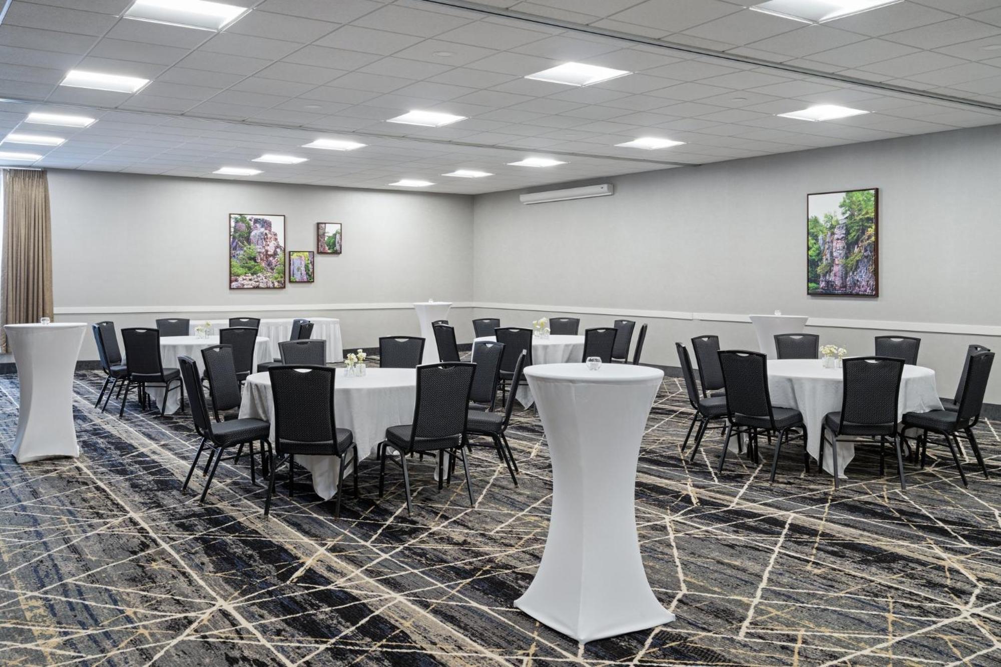 Holiday Inn Sioux Falls-City Center By Ihg Buitenkant foto